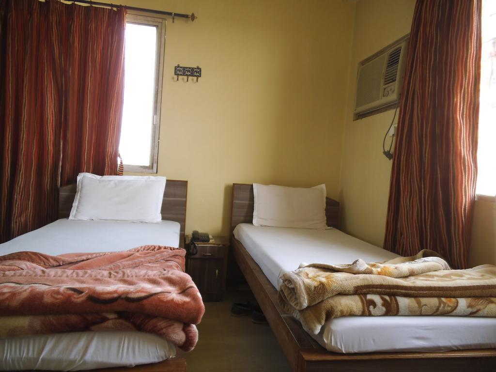 City Centre Hotel Agartala Habitación foto