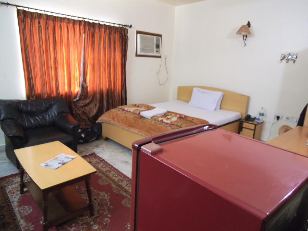 City Centre Hotel Agartala Habitación foto